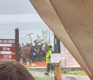 皮涅拉坠机身亡