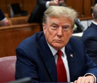 特朗普刑事案开庭