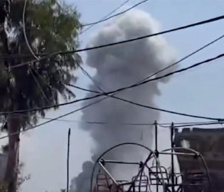 以轰炸加沙难民营