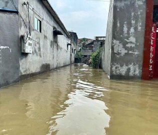 洪水围困河南社旗