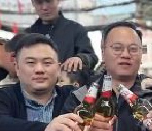 大学室友毕业十年后合照