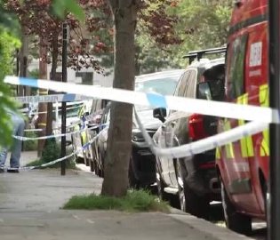 英首相一房产起火