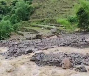 广西龙胜山洪现场