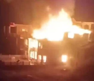 罕见雷雨致民房起火