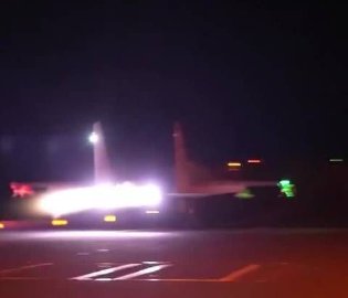 辽宁舰舰载机训练