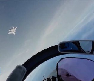 歼15成功驱离外机