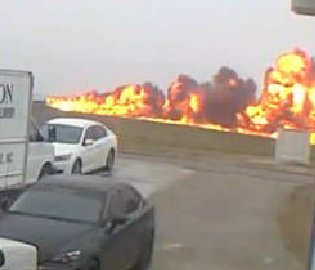 美国坠机7人遇难