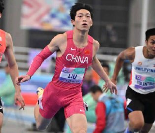 刘俊茜破纪录摘冠