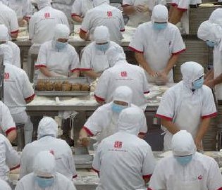 月饼工人1年只上40天班