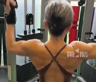62岁阿姨坚持健身5年多