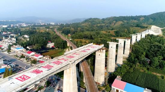 神黄(神木至朔州至黄骅港),瓦日(吕梁兴县瓦塘镇至日照港)等铁路之后