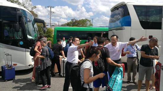 750名中国游客被困日本关西机场 领馆凌晨助撤离