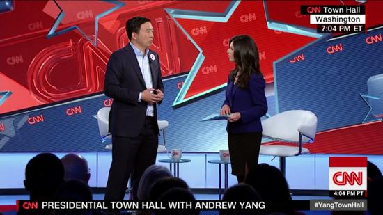 4月14日，杨安泽参加CNN节目，发表自己观点