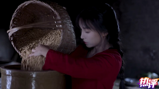 央视评李子柒：没一个字夸中国好 但讲好中国故