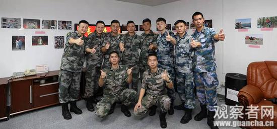 萌娃:爸爸在香港当兵 爸爸是大英雄