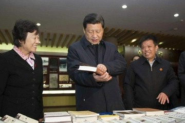 微视频：习近平的“文艺范儿”