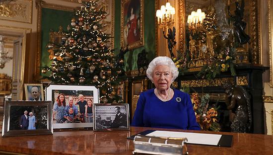 英女王圣诞讲话再谈和解 这一年王室与国家太折