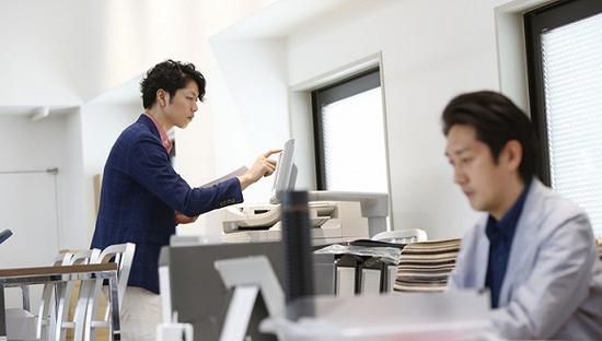 一位没有透露姓名的日本公务员之死