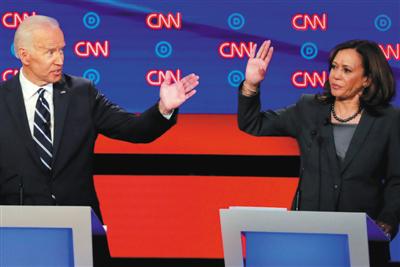 当地时间7月31日，美国底特律，美国民主党第二轮总统候选人初选辩论开始。图/视觉中国