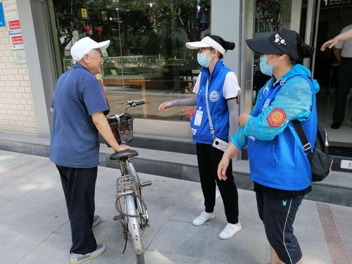 【学思想 强党性 重实践 建新功·办实事 解民忧】网格员跑腿 居民家热了