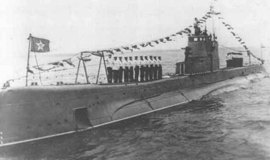 苏联潜艇Shch-302（推特截图）