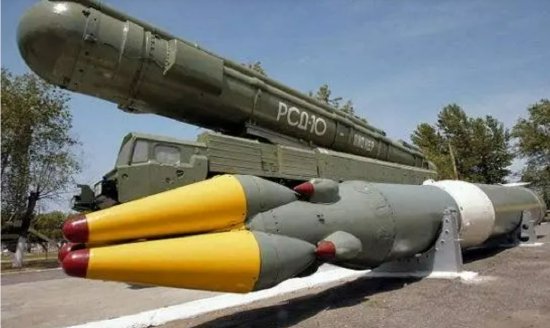 SS-20導彈採用多彈頭設計，可攜帶3個核彈頭。
