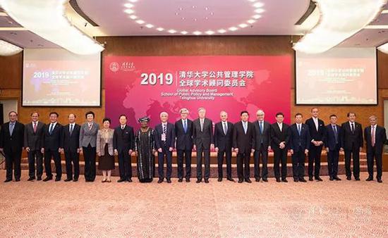 周小川任中方主席的组织 委员包括万钢谢伏瞻马