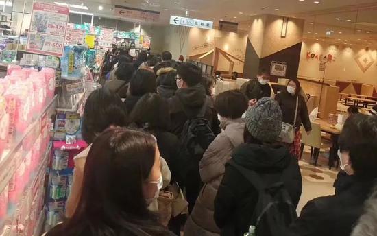 我在日本帮家人买口罩：“爆买”难 寄回老家更