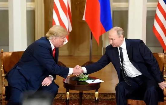 7月16日，美国总统特朗普和俄罗斯总统普京在芬兰首都赫尔辛基举行会晤。新华社发