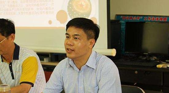 海南省农科院党委书记钟鸣明任文昌市委书记图