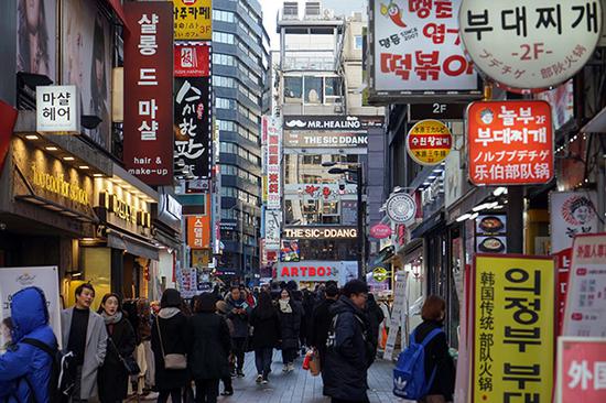 韩国首尔明洞大街 东方IC 资料图