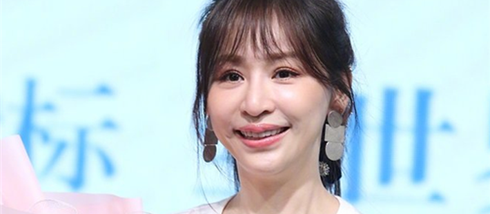 允儿王心凌的“塑胶脸”
