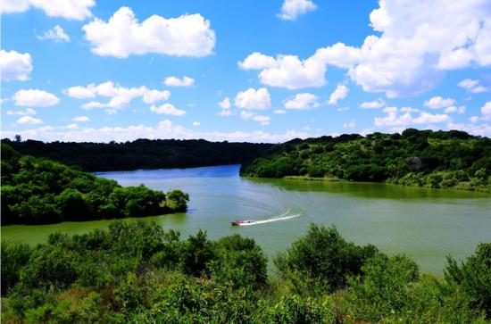 来一场说走就走的旅行吧~    aaaa级景区      大青沟位于通辽