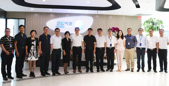 财经频道 > 正文  7月22日,营口市市长许桂清,副市长张显斌,老边区委