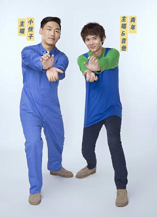 青年小伙子参演"乐队的夏天",正式"走向地上"