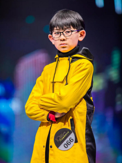贵州赛区李柯燃荣获童模榜中榜少儿模特大赛网络人气冠军
