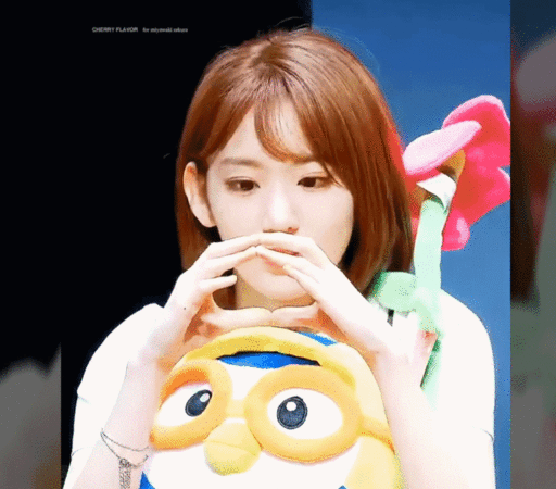 韩国偶像最新比心手势需发出这种声音