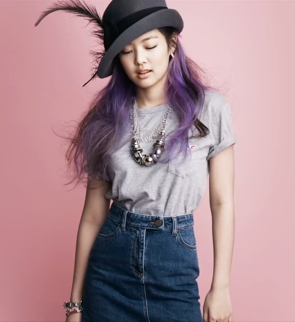 組圖：Jennie16歲舊照曝光 丸子頭扮可愛活力少女感十足