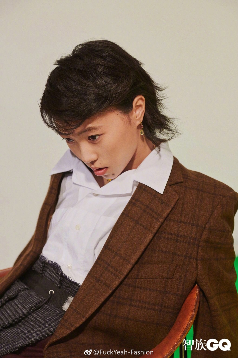 新浪娱乐讯 10月24日,窦靖童为某杂志拍摄的写真曝光.