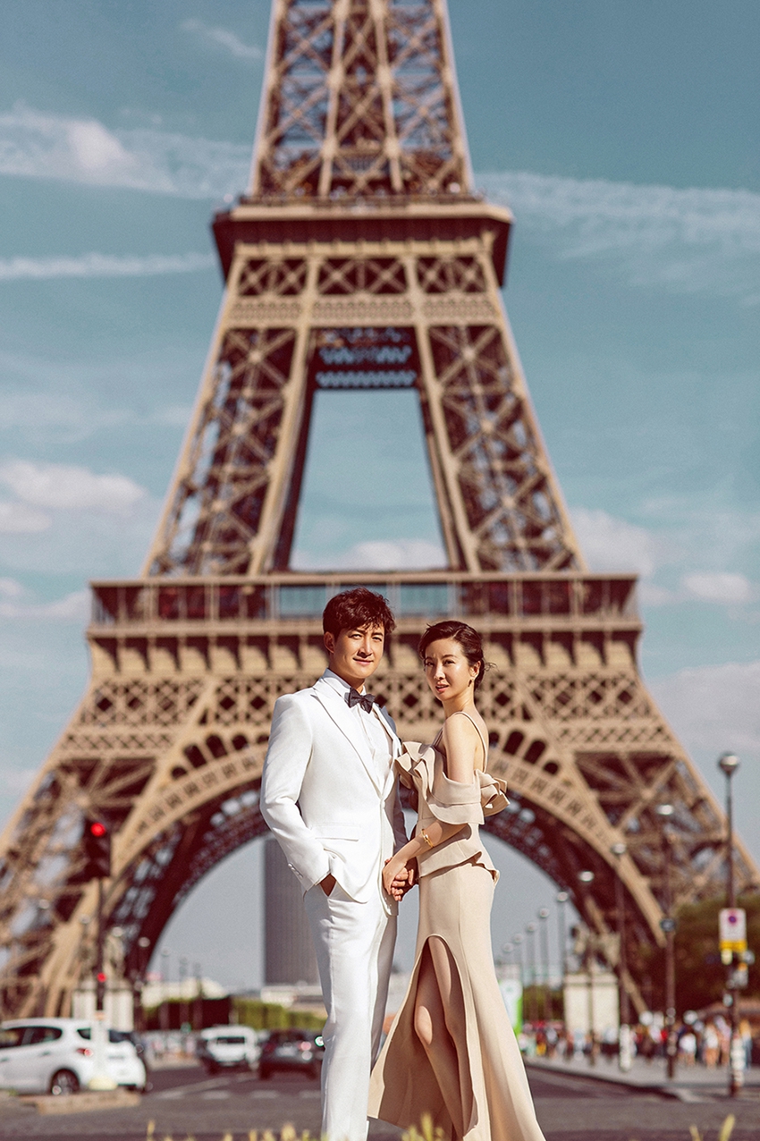 组图:王阳高斯首曝甜蜜婚照 依偎甜笑画面唯美浪漫