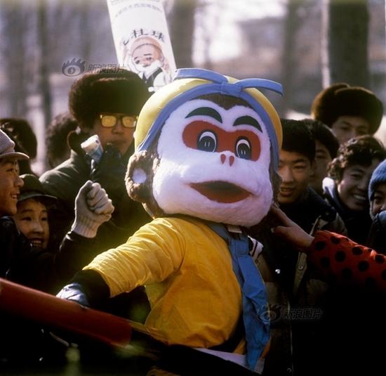 【老记拍照往事】八十年代的地坛庙会什么样?