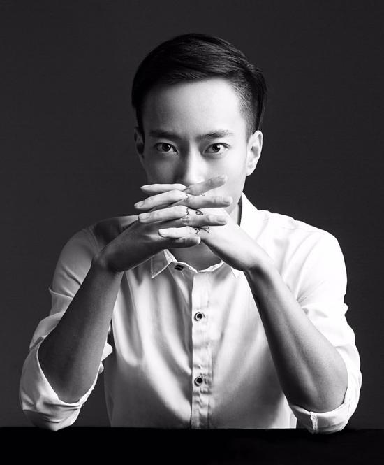 拍照少年参赛者王飞入行7年老司机竟是小鲜肉