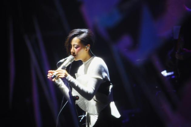 陈粒“小梦大半”全息投影巡演