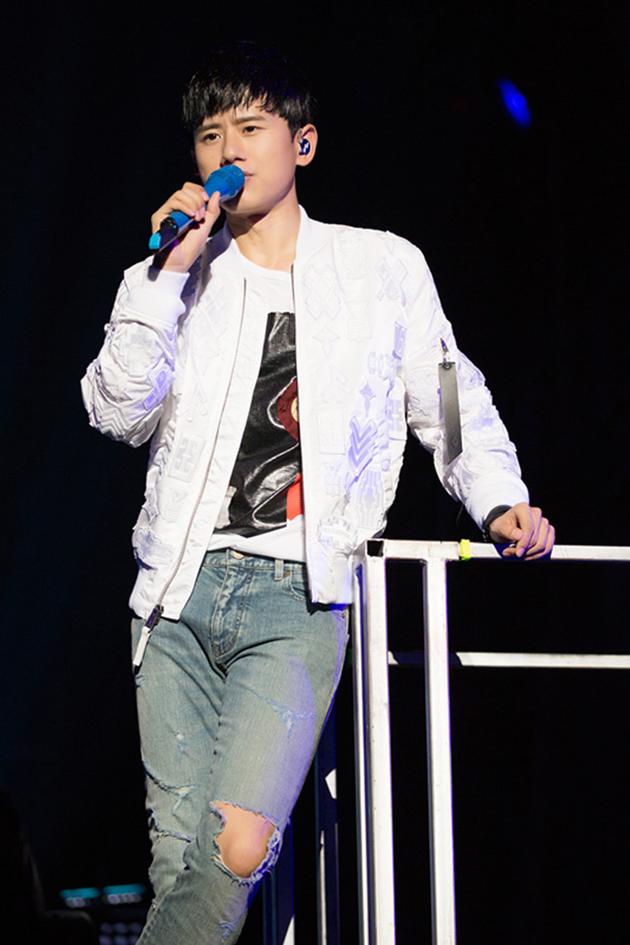张杰“我想”演唱会广州场现场