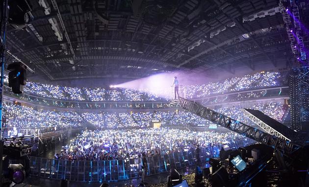 张杰“我想”演唱会广州场舞台