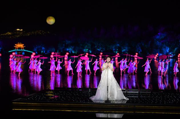 雷佳G20晚会《难忘茉莉花》现场