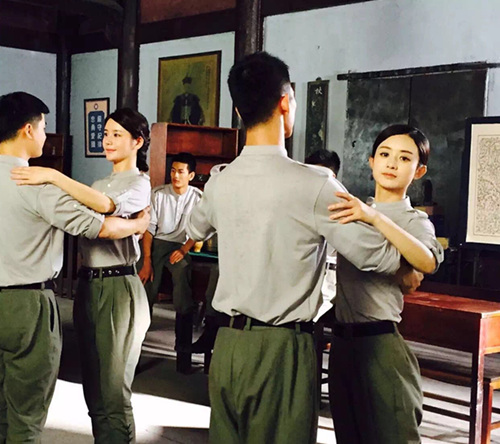 胭脂赵丽颖邱璐璠上演特工姐妹花