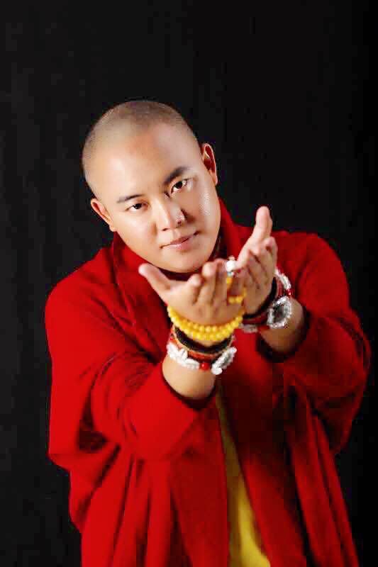 降拥念扎堪布-爱就要做到当下!