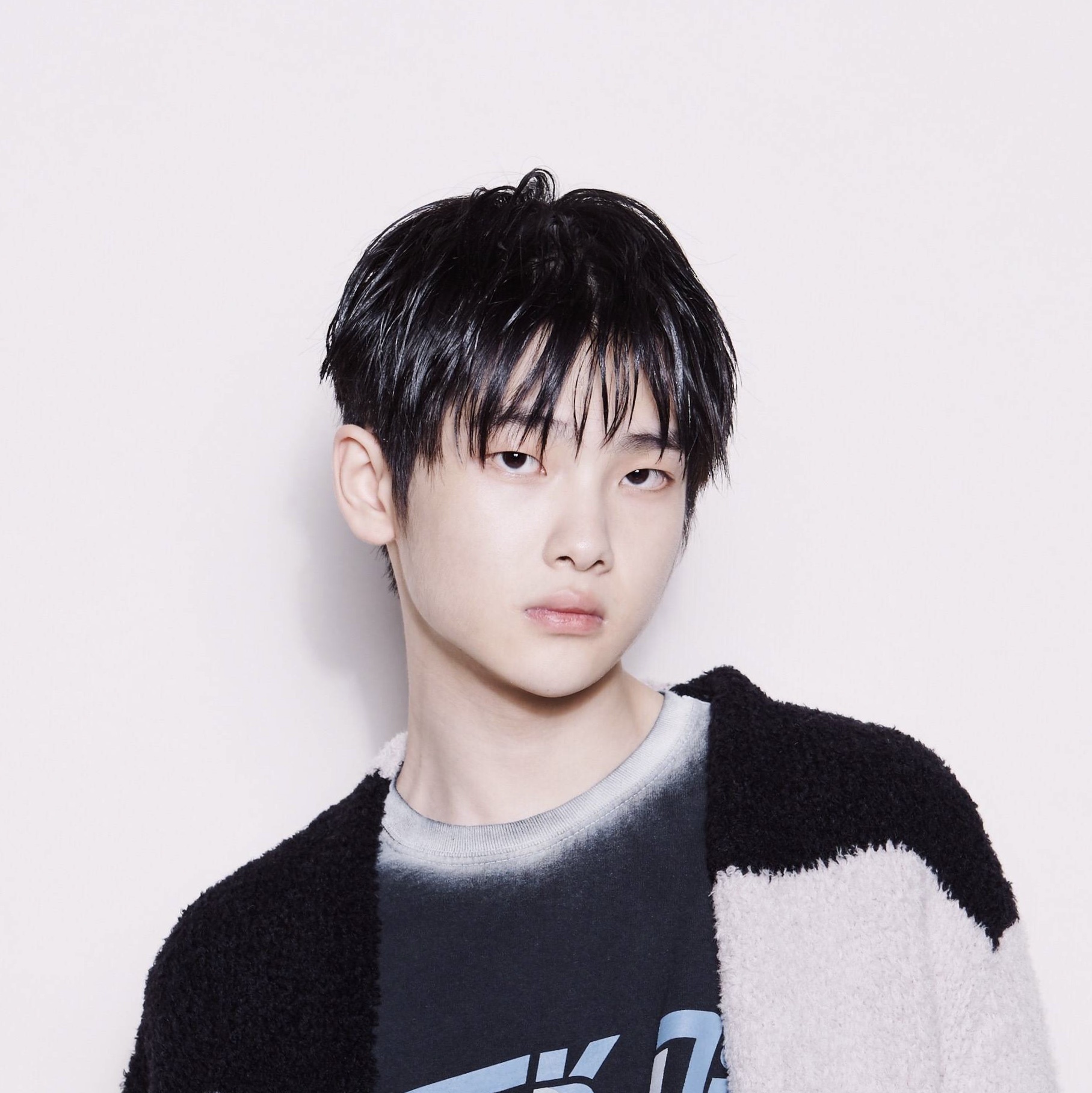 2017年,参加腾讯视频音乐偶像养成类节目《明日之子》,最终获得全国