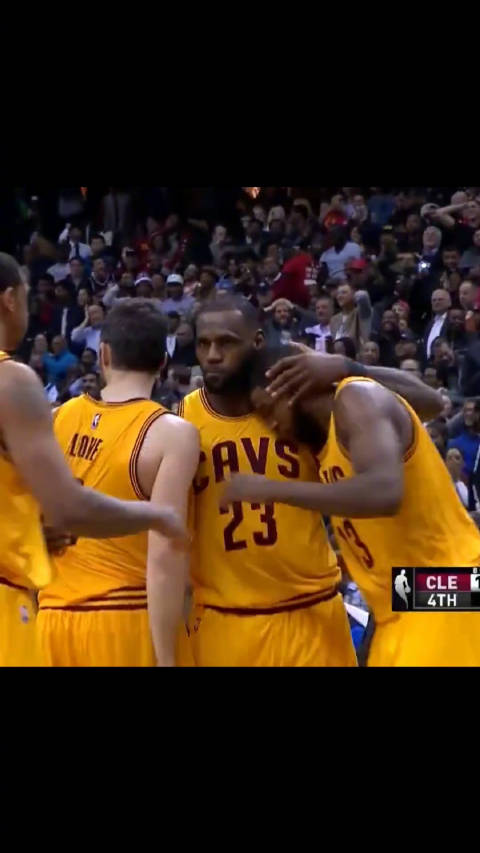 詹姆斯关键三分锁定胜局